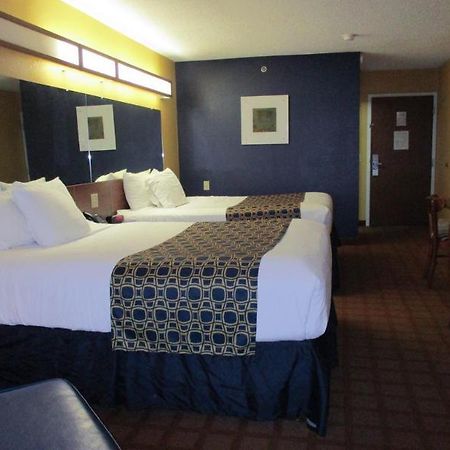 Quality Inn & Suites Watertown Fort Drum Calcium エクステリア 写真