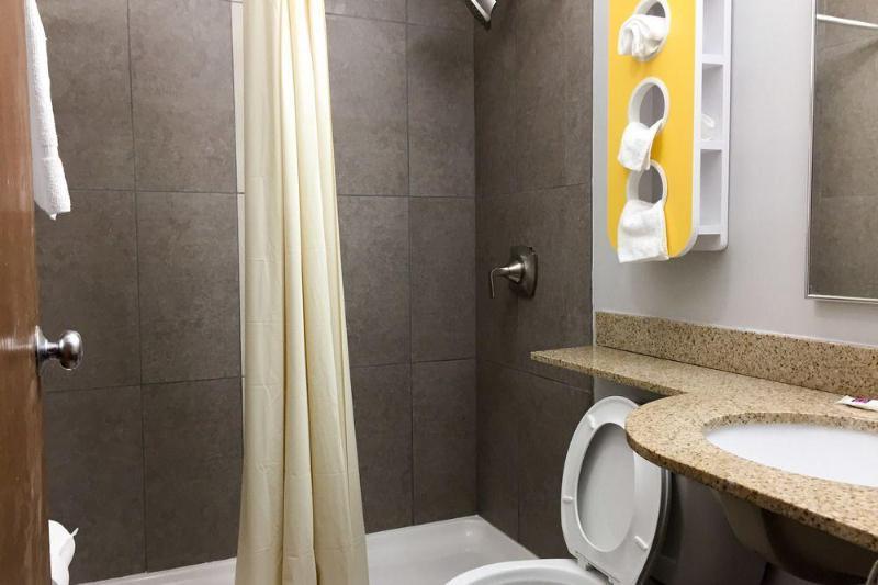 Quality Inn & Suites Watertown Fort Drum Calcium エクステリア 写真