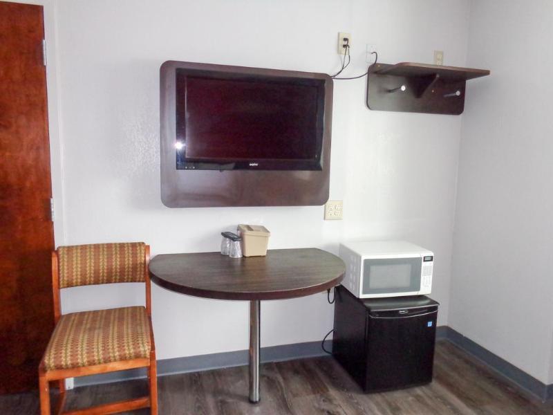 Quality Inn & Suites Watertown Fort Drum Calcium エクステリア 写真